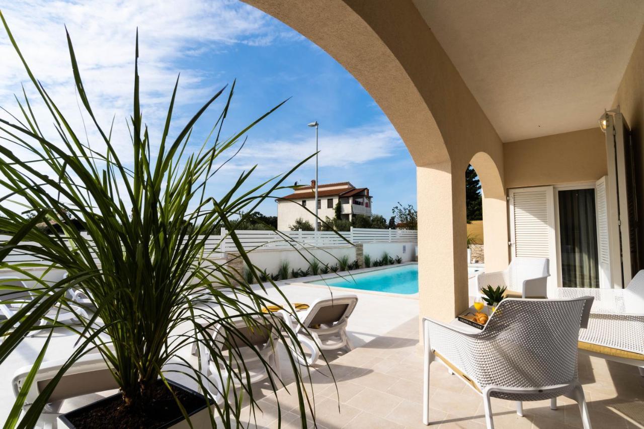 Villa Ostone Pula Exterior photo